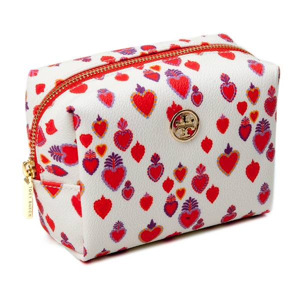 Marca da estilista americana traz acessórios e roupas sofisticadas Marca da estilista americana traz acessórios e roupas sofisticadas