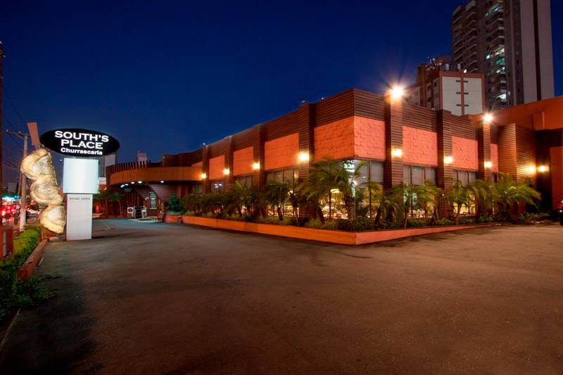 Churrascaria serve mais de 22 tipos de carnes nobres e cortes especiais