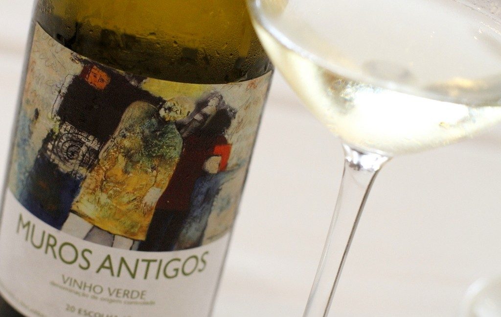 Vinho Muros Antigos, produzido por Anselmo Mendes, um dos enólogos mais respeitados de Portugal