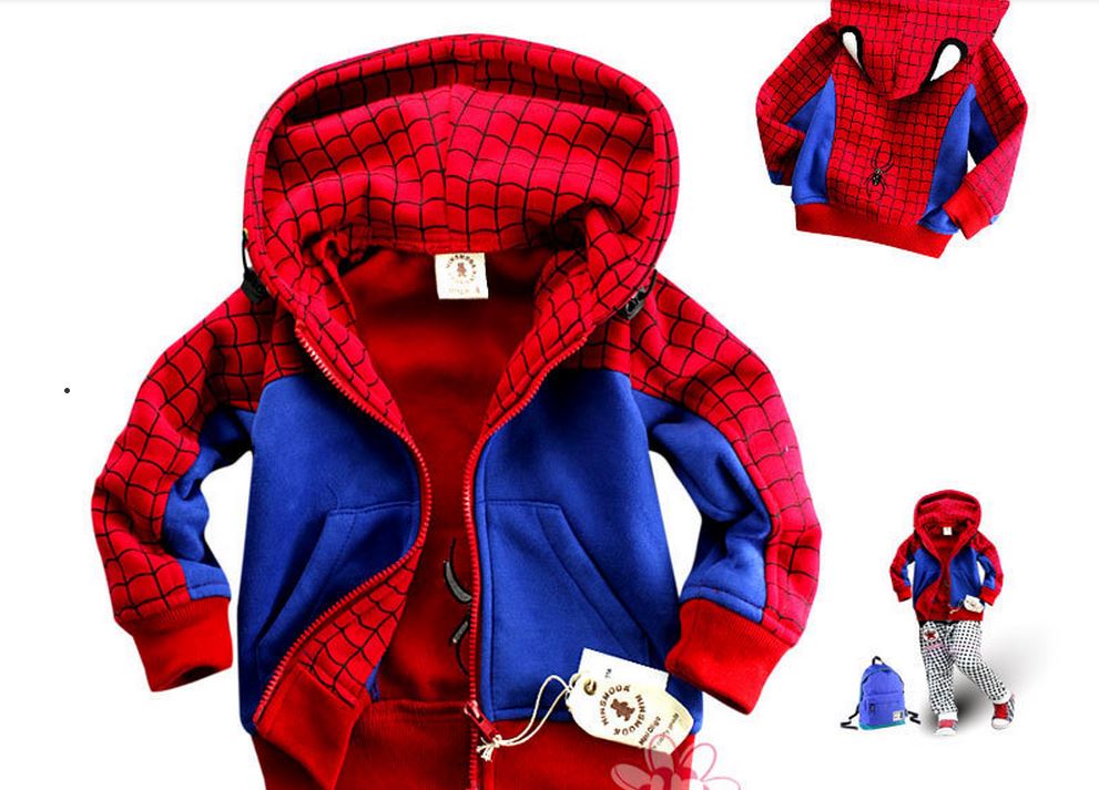 Jaqueta que simula a roupa do Homem-Aranha