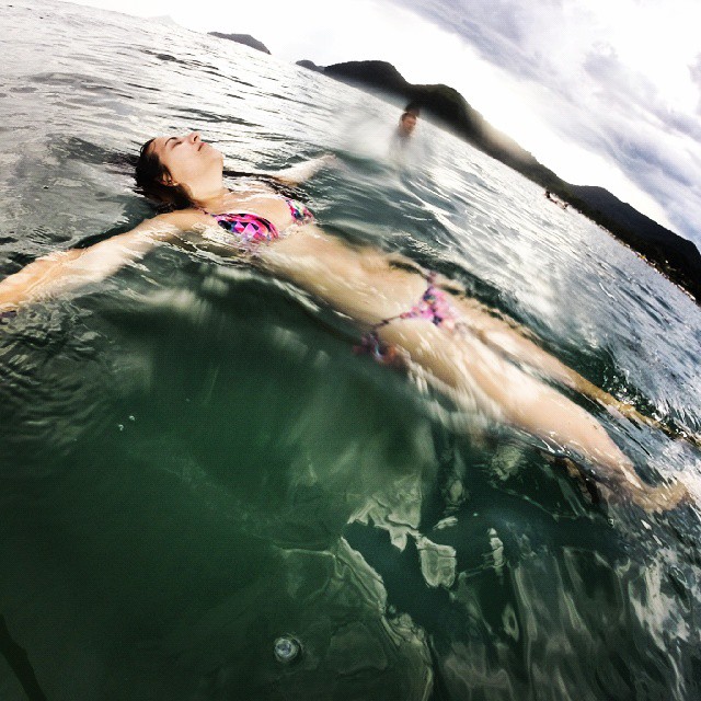 A leitora Simone Scalon de Oliveira (@sscalon) relaxou nas águas de Maresias