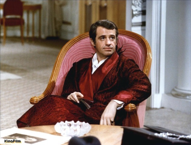 Stavisky ou O Império de Alexandre: Jean-Paul Belmondo na pele de um vigarista Stavisky ou O Império de Alexandre: Jean-Paul Belmondo na pele de um vigarista