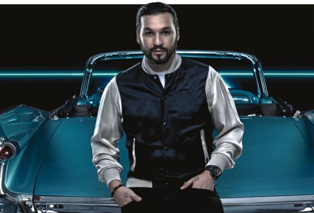 O DJ grego Steve Angello O DJ grego Steve Angello