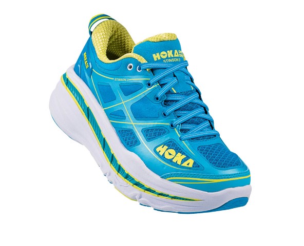 Tênis Hoka One One, sucesso entre atletas, chega ao Brasil