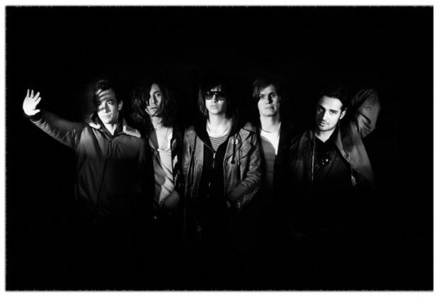‘One Way Trigger’: nova música do Strokes vira piada na internet