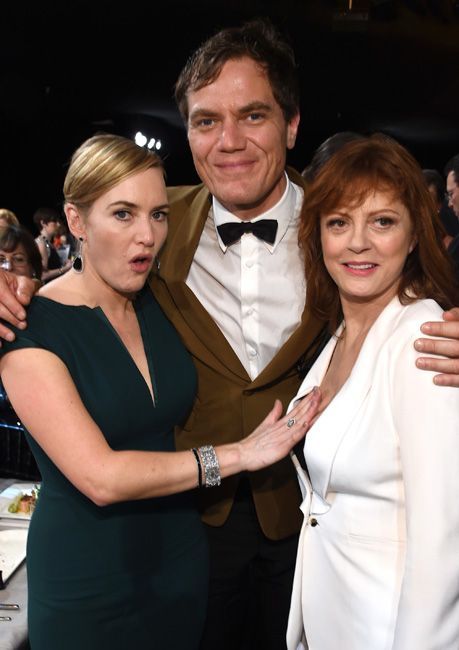 susan-sarandon-pol%c3%aamica-decote-sagawards