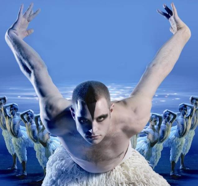 Balé Swan Lake 3D: elenco exclusivamente masculino Balé Swan Lake 3D: elenco exclusivamente masculino