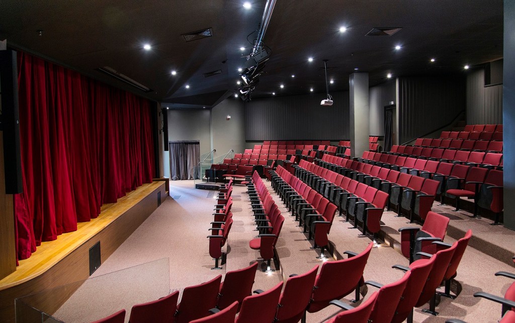 Teatro Morumbi Shopping: inauguração prometida para 20 de maio