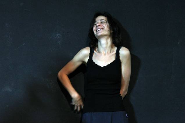 Tatiana Schunck é a protagonista do monólogo dramático "Tentativa".
