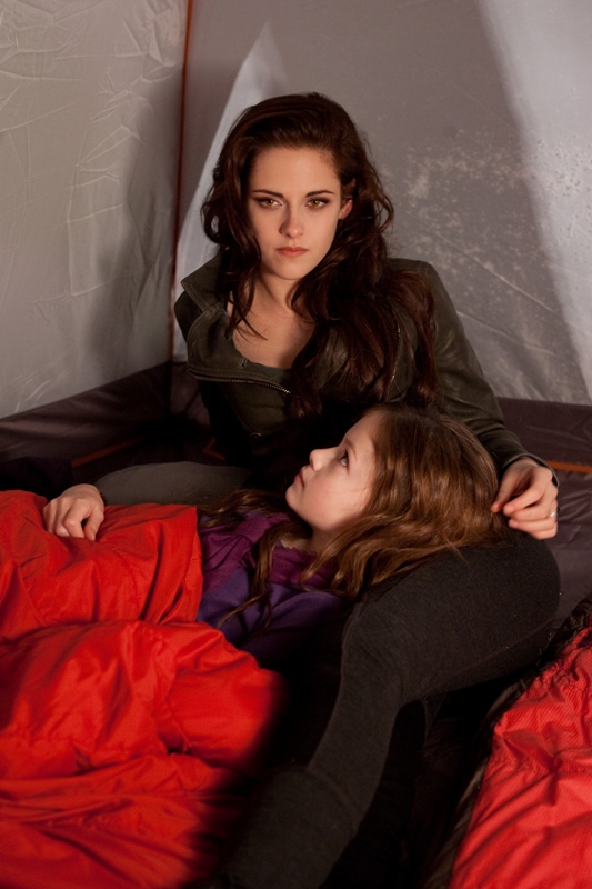 Kristen Stewart na segunda parte de Amanhecer: Bella precisa proteger a filha Renesmee