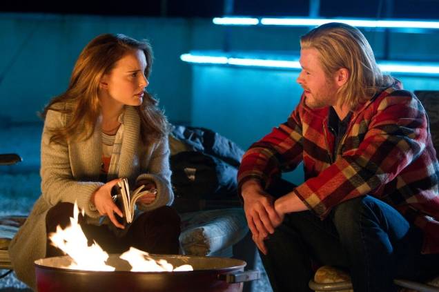 Amor na Terra: Natalie Portman interpreta Jane Foster, por quem Thor se apaixona Amor na Terra: Natalie Portman interpreta Jane Foster, por quem Thor se apaixona