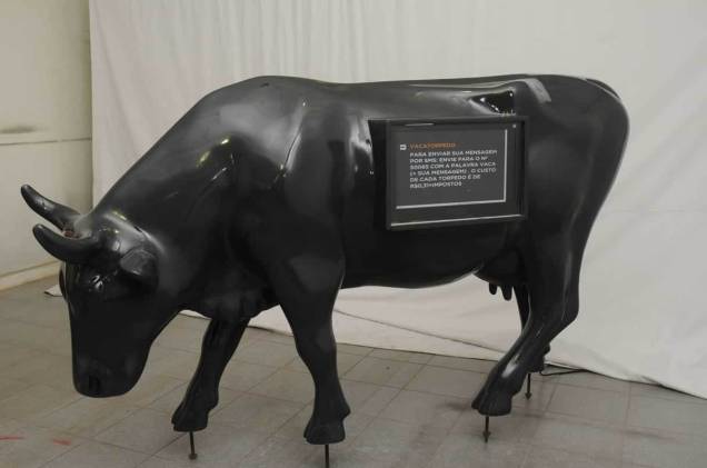 Vaca Torpedo do artista Fabio Malx