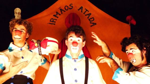 A Trupe Irmãos Atada A Trupe Irmãos Atada