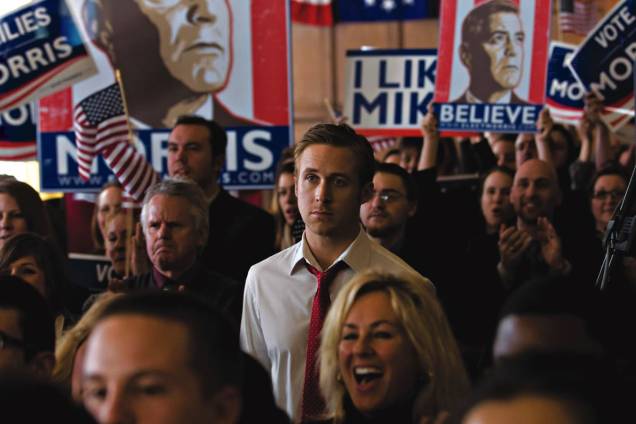 Ryan Gosling: o ator interpreta um jovem idealista desiludido no drama político Tudo pelo Poder Ryan Gosling: o ator interpreta um jovem idealista desiludido no drama político Tudo pelo Poder