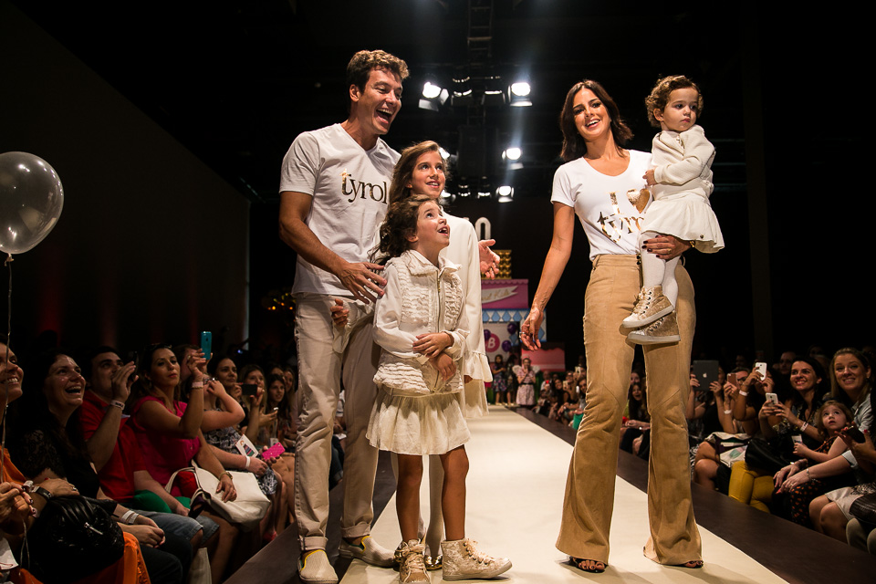 O casal Rodrigo Faro e Vera Viel na edição anterior do evento de moda infantil