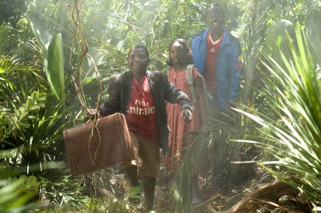 Um grupo de jovens sai de Ruanda e parte para Johannesburgo em busca de um sonho: Uma Incrível Aventura