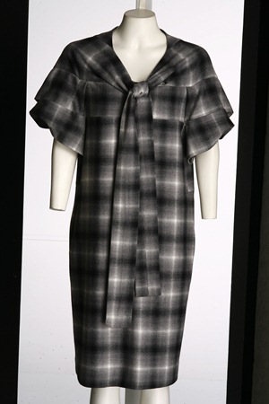 Vestido de lã fria, da Huis Clos.