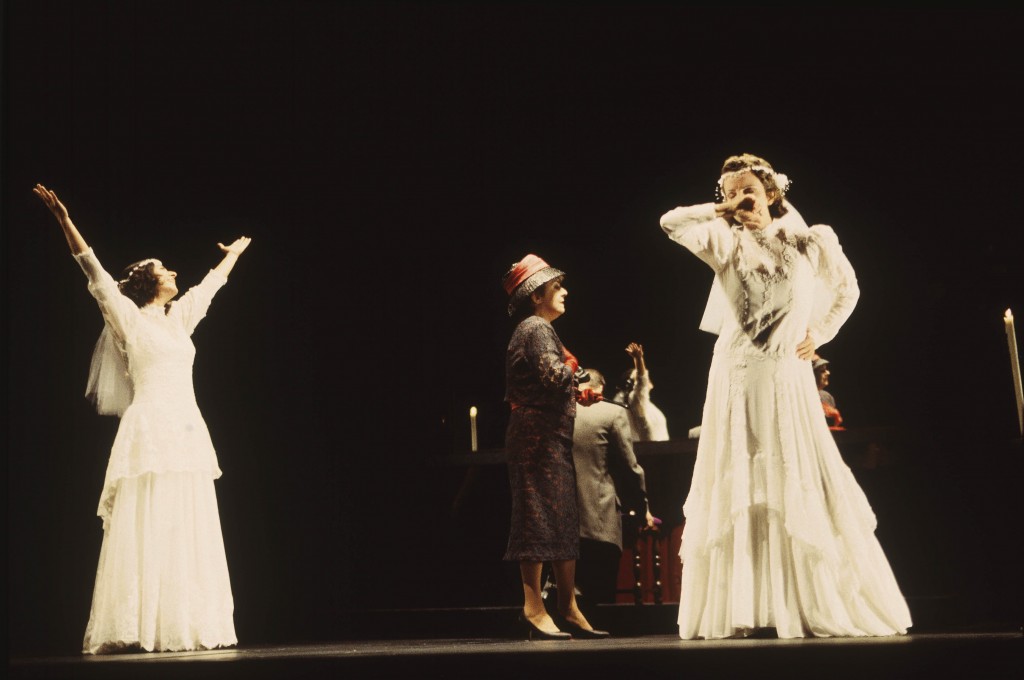 peça "Vestido de Noiva", com o grupo Tapa, dirigida por Eduardo Tolentino de Araújo.