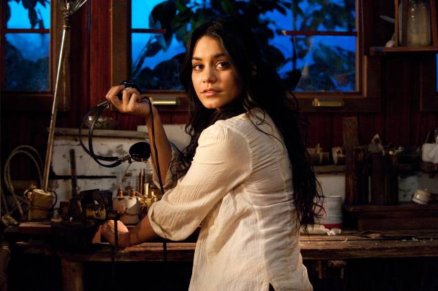 Viagem 2: A Ilha Misteriosa: Vanessa Hudgens faz parte do elenco