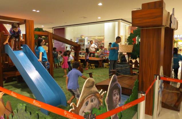 A Vila dos Smurfs tem atividades para crianças de 4 a 12 anos