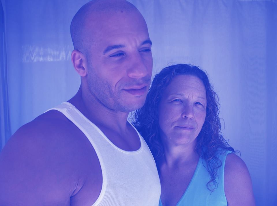 Uma paradinha nas filmagens de Velozes & Furiosos 7 para Vin Diesel abraçar a mãe