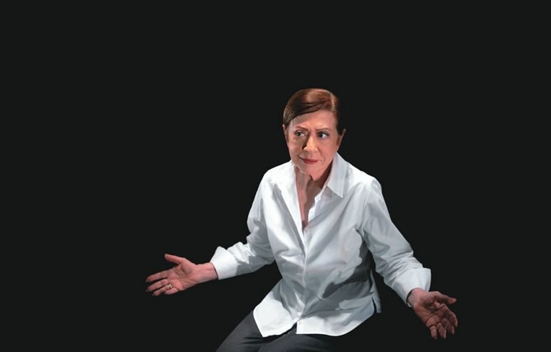 Fernanda Montenegro: versão minimalista e impressionante de Simone de Beauvoir Fernanda Montenegro: versão minimalista e impressionante de Simone de Beauvoir