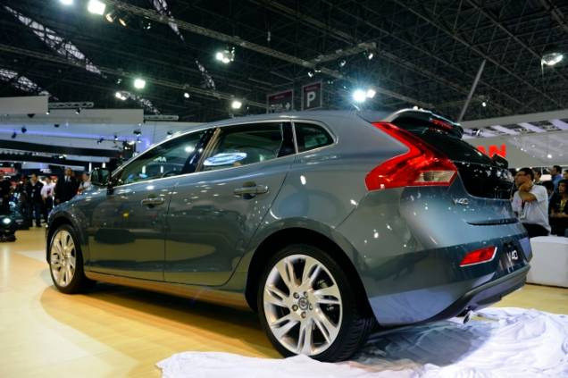 V40: as vendas no Brasil devem começar em 2013, mas já dá para conferir o hatch da Volvo na feira