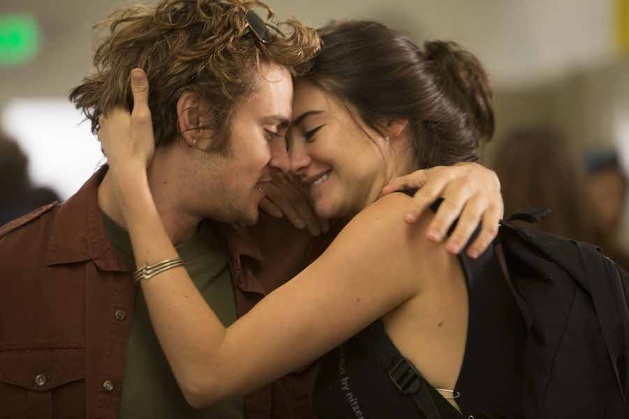 white-bird-in-a-blizzard-shailene-woodley-shiloh-fernandez