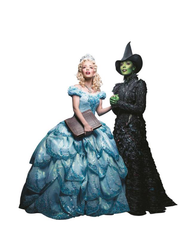 Fabi Bang e Myra Ruiz , como as personagens do musical "Wicked - A História Não Contada das Bruxas de Oz" (Foto: Divulgação)