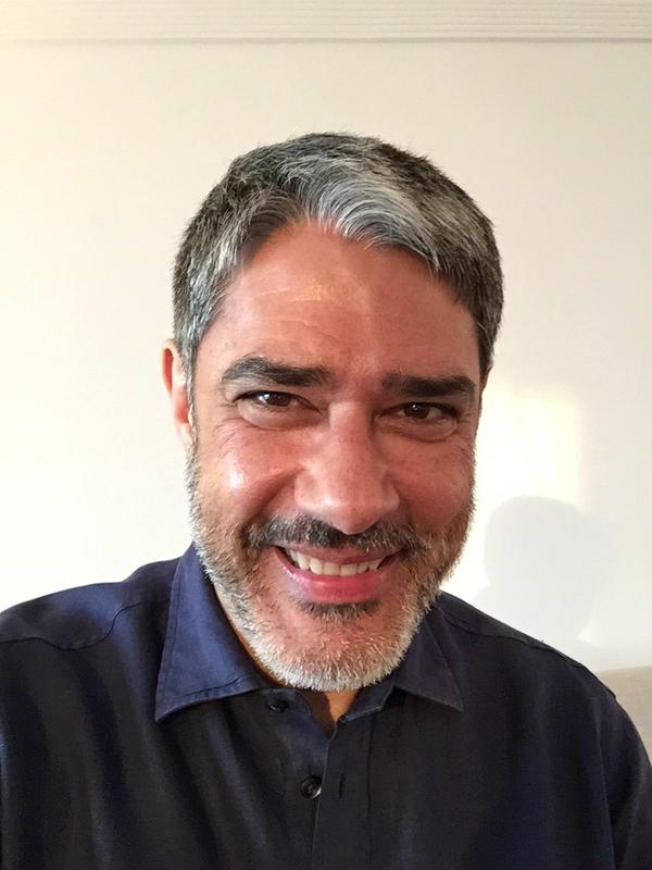 William Bonner faz enquete na internet sobre visual barbudo e público não perdoa