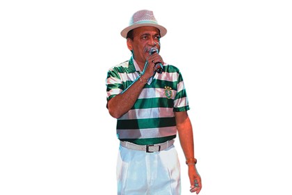 Nos vocais: o baterista Wilson das Neves só começou a encarar os microfones aos 60 anos