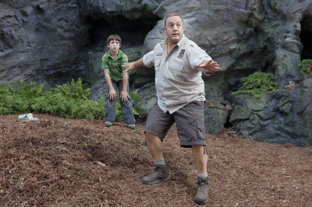 O Zelador Animal: Griffin (Kevin James) é amigo dos animais do zoo O Zelador Animal: Griffin (Kevin James) é amigo dos animais do zoo