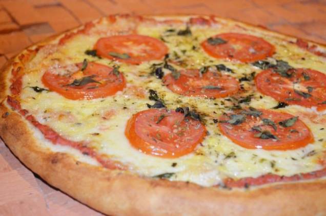 Zi Tereza di Napoli: pizzas assadas em forno a lenha
