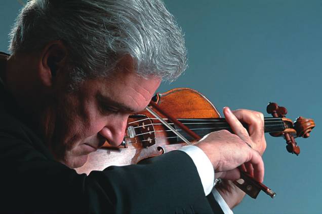 O músico israelense: além de reger, Zukerman toca em uma peça de Beethoven O músico israelense: além de reger, Zukerman toca em uma peça de Beethoven