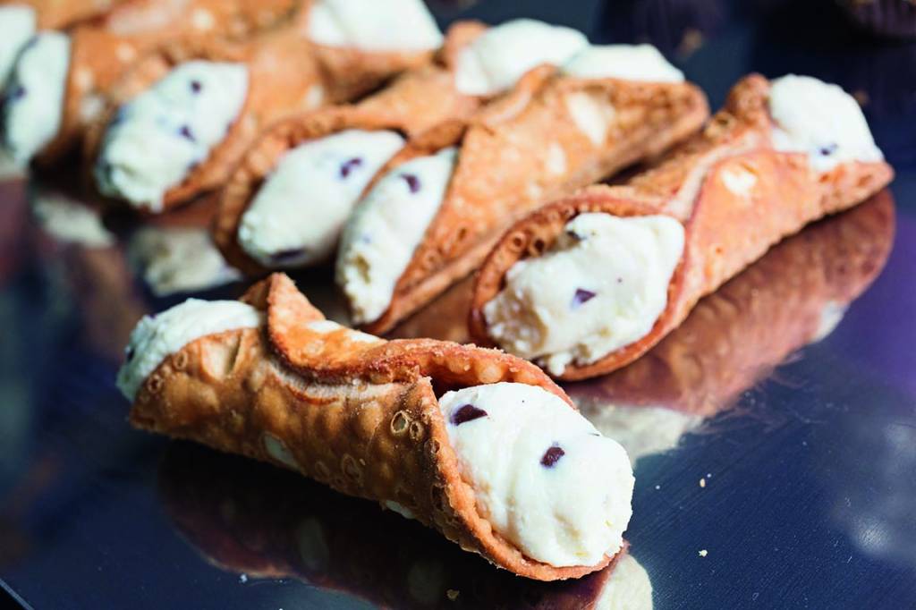 Os populares cannoli: 14 reais (Foto: Leo Martins)