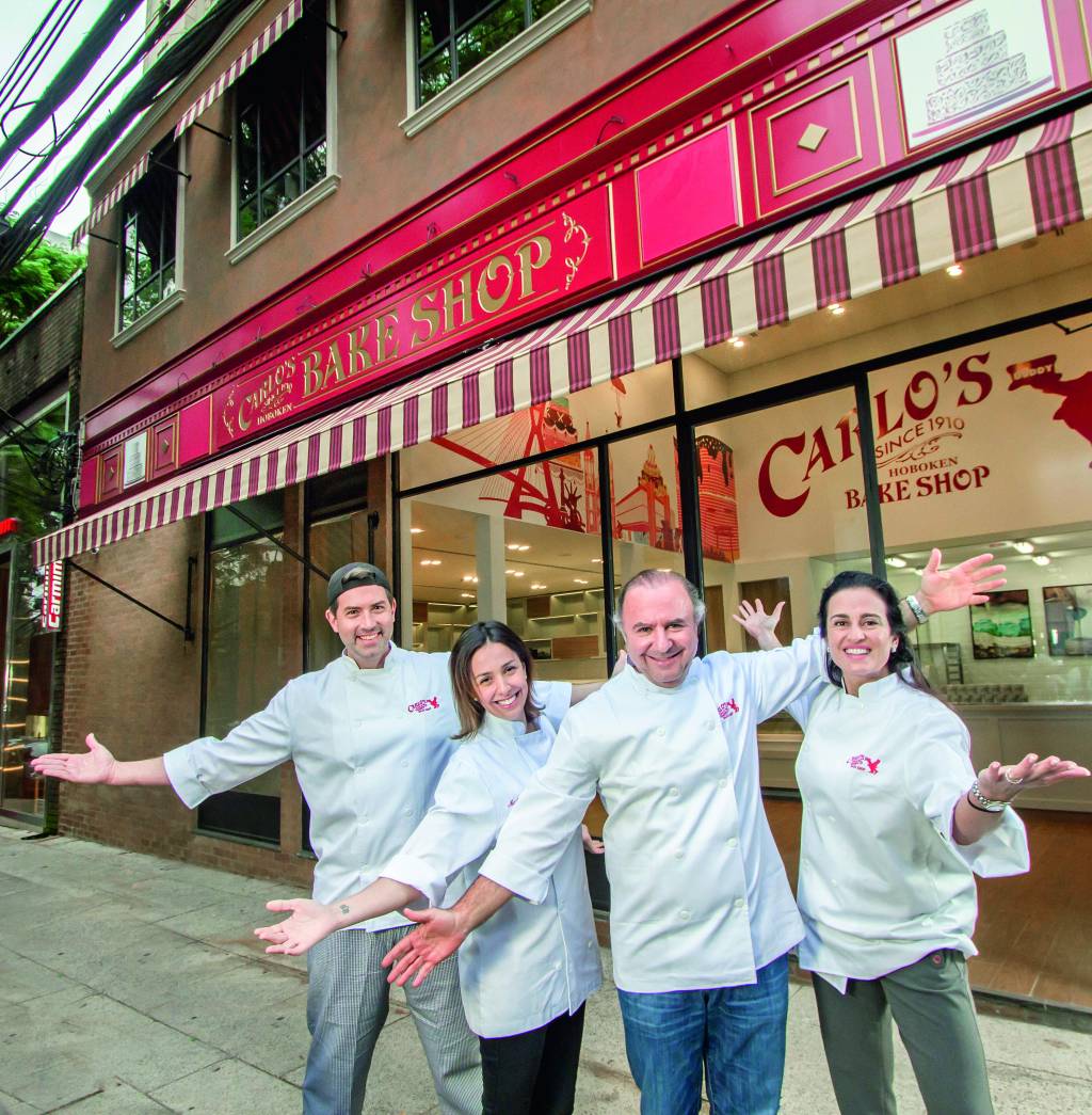 O chef Rick Zavala com os sócios Marília Lefosse, Marcos e Milah Kherlakian: investimento inicial de 12 milhões de reais no negócio de Buddy Valastro (Foto: Rogerio Albuquerque)