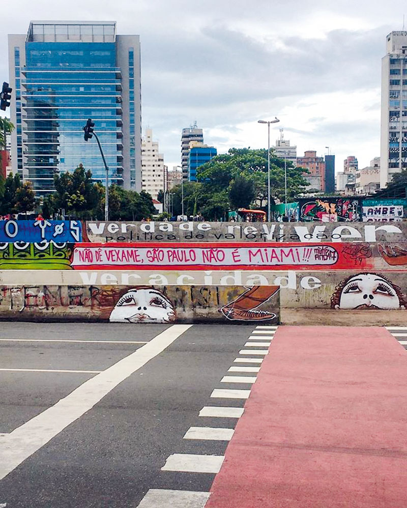 Largo da Batata: ordem da prefeitura para limpar tudo (Foto: Reprodução/Facebook)