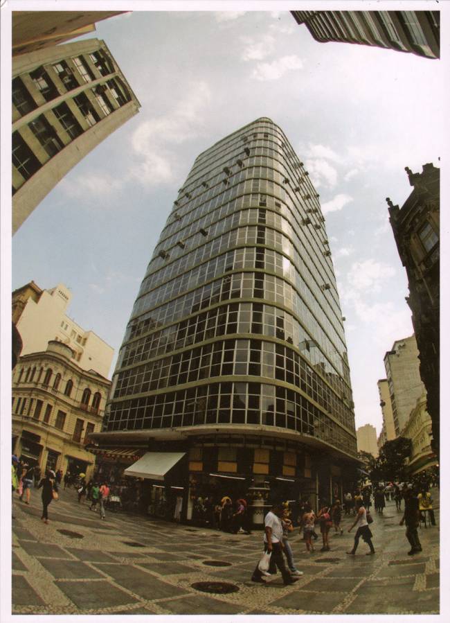 Edif&iacute;cio Tri&acirc;ngulo