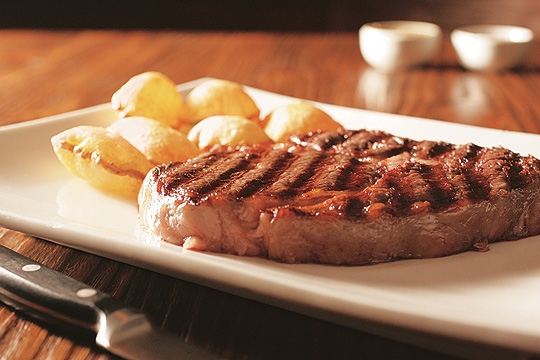 Prime rib superpremium de kobe beef trazido da Austrália: peça marmorizada de gordura