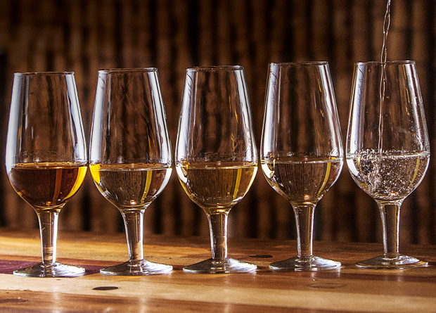 Catuaba, cachaça, quentão: as piores bebidas do Brasil?