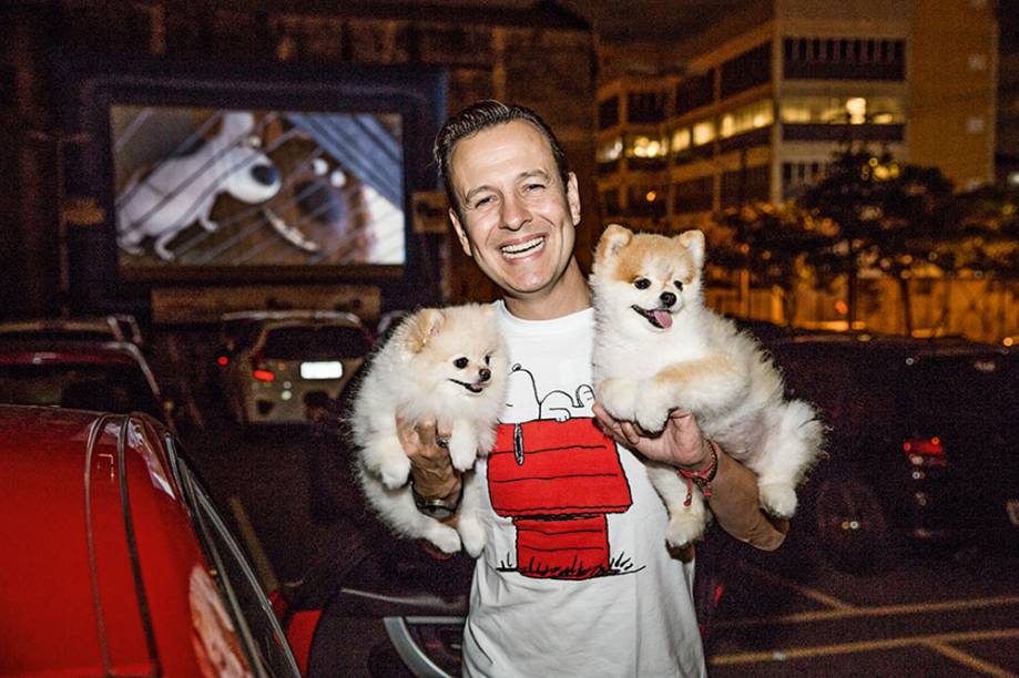 Celso Zucatelli, com os
pets Tapioca e Paçoca (Foto: Leo Martins)