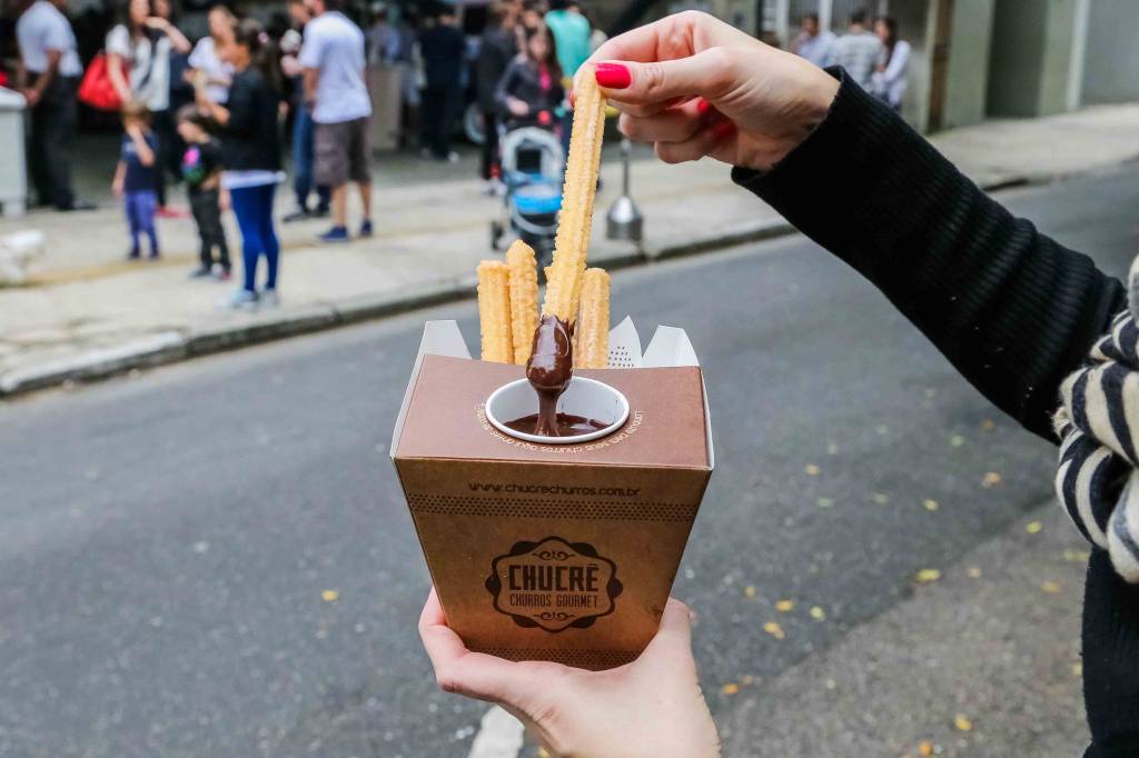 Feirinha na Benedito Calixto vende comidas por até 20 reais