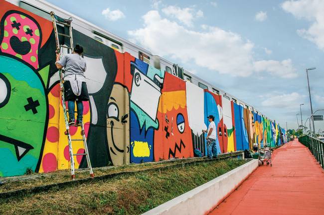 O mural de 4 quilômetros de grafites (Foto: Mario Rodrigues)