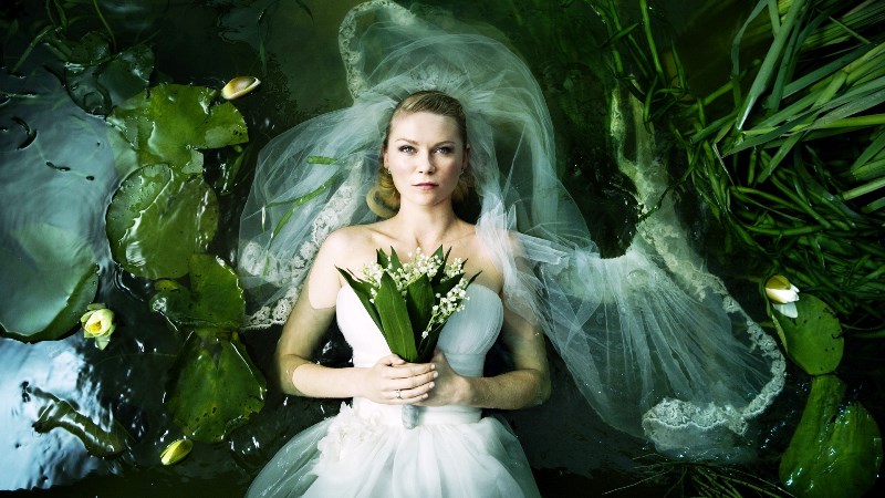 Melancolia: Kirsten Dunst dirigida por Lars von Trier