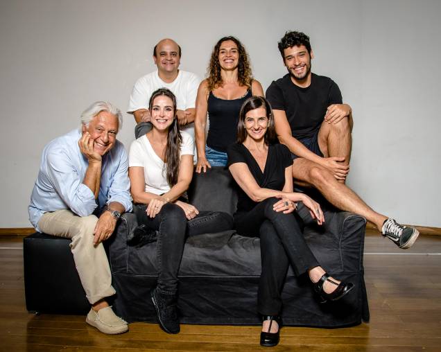 O elenco de Baixa Terapia: Fagundes, Alexandra, Espósito, Mara, Bruno e Ilana