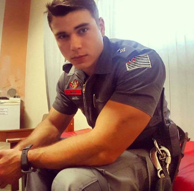 Tenente Thiago Marin atua no Corpo de Bombeiros do Tatuapé Tenente Thiago Marin atua no Corpo de Bombeiros do Tatuapé