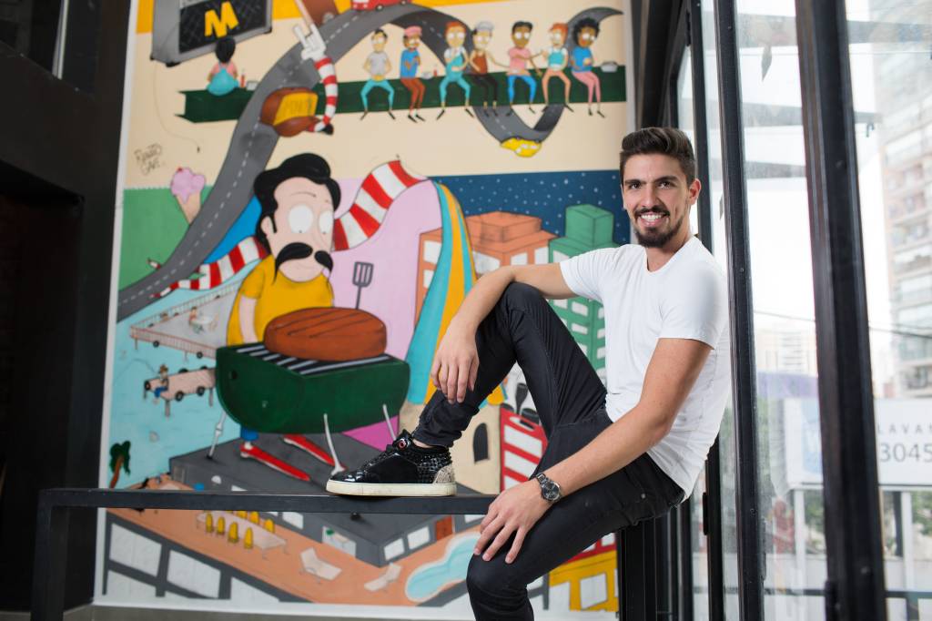 Filho de André Sanchez abre hamburgueria na Zona Sul