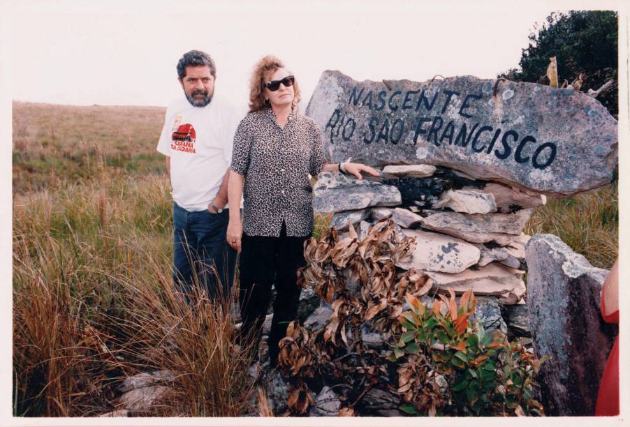 Lula e a esposa na nascente do Rio São Francisco durante a Caravana da Cidadania (Foto: Acervo Pessoal)