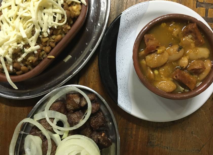 Baião de dois, mocofava e carne de sol: acepipes do boteco