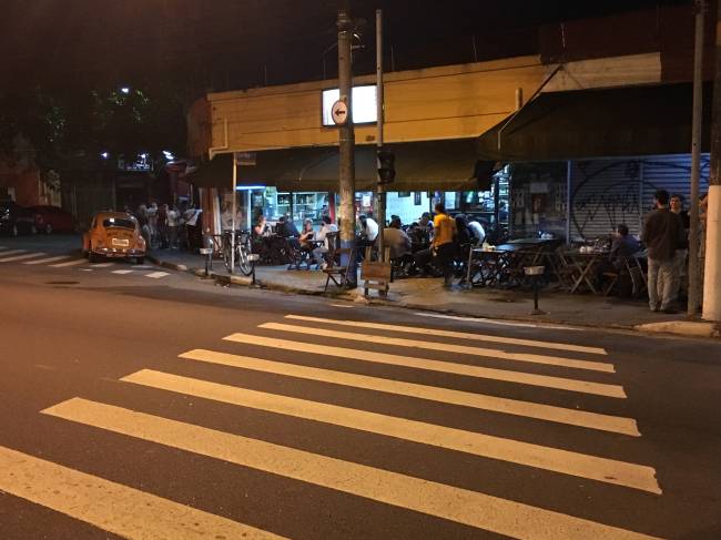 A fachada do bar: não muito distante da portaria 3 da USP